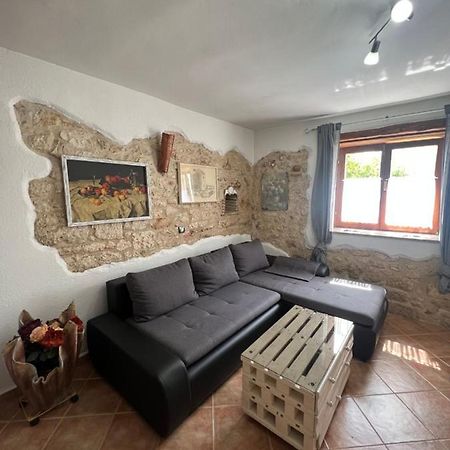 Kuca Za Odmor Matea Apartment Porec Exterior photo